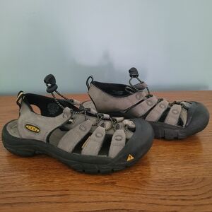 Keen Newport Women's Hiking/Outdoors/Closed Toe Sandals US 7.5 Waterproof